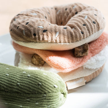 Bagel + Pickle//ENRICHMENT DOG TOY